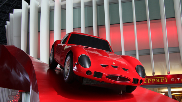 Тематический парк Ferrari World Abu Dhabi